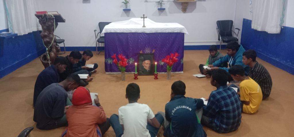 Aspirants Community Prayer & Devotion — Chapel